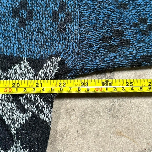 Vintage Campus Aztec Pattern Knit Sweater - Picture 5 of 6